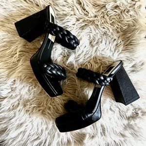 Dolce Vita Ashby Braided Double Strap Slip On Sandals in size 9 !!!